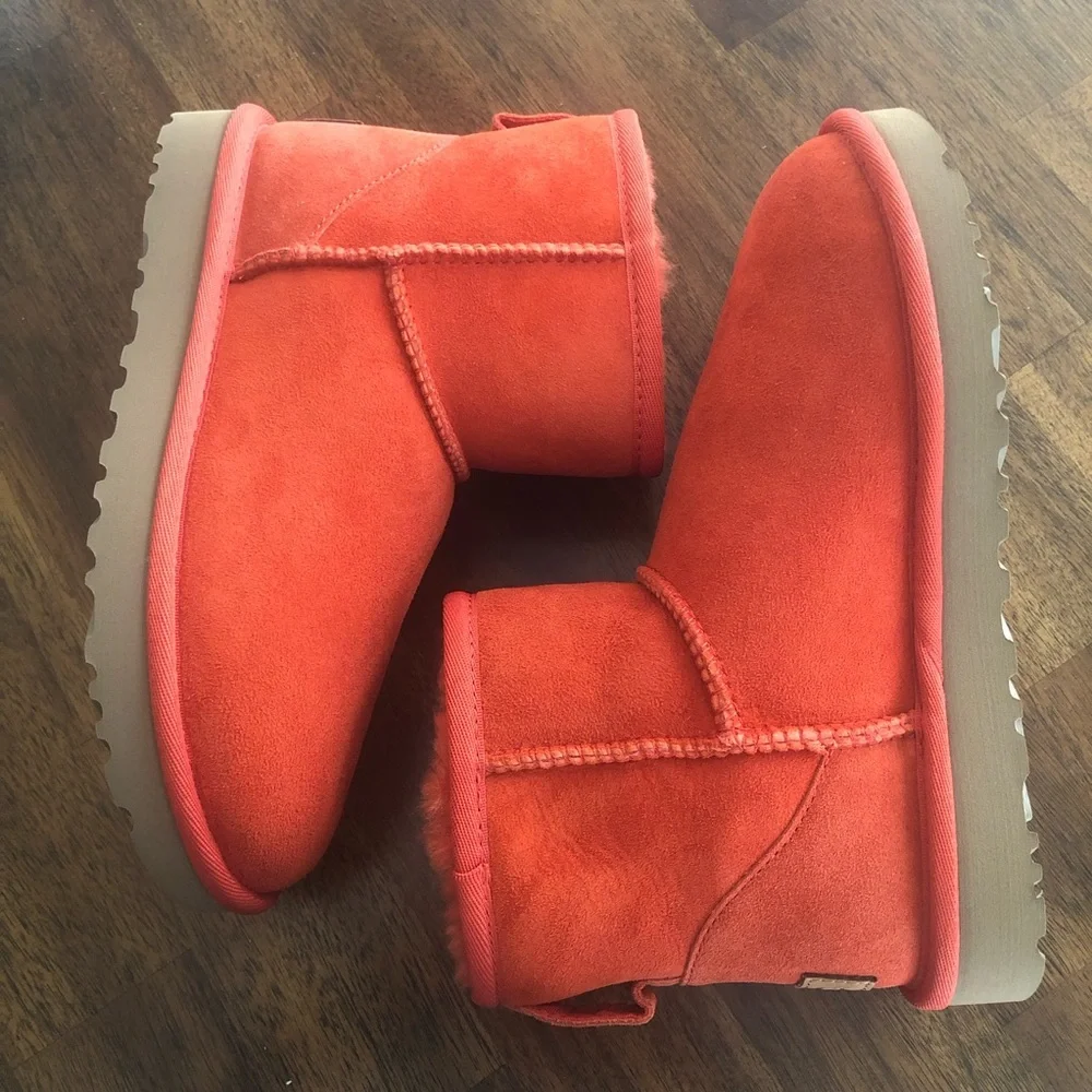 NIB $150 UGG Classic Mini II Genuine Shearling Lined Boot in Lava Flow - size 5! - Picture 6 of 12